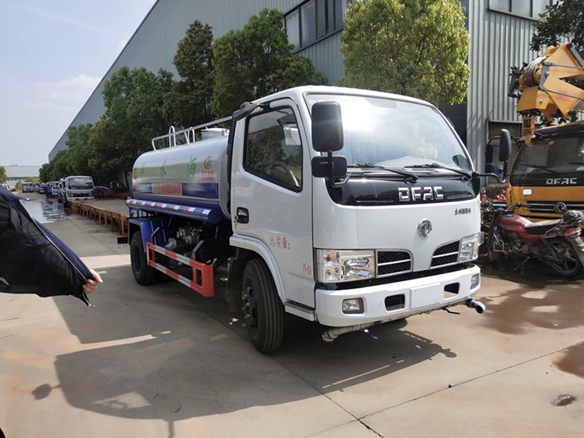 新款5噸灑水車-東風(fēng)新款5噸灑水車廠家價格報價-湖北程力 新款5噸灑水車-東風(fēng)新款5噸灑水車廠家價格報價-湖北程力