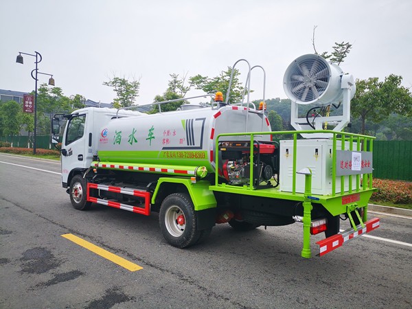 東風(fēng)多利卡5方灑水車
