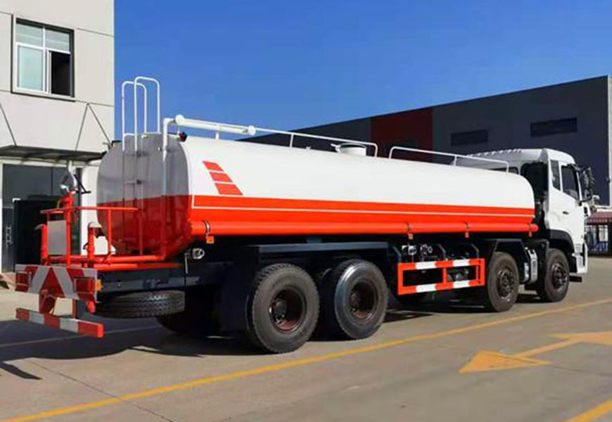 東風(fēng)天龍前四后八25噸灑水車(chē)后面圖